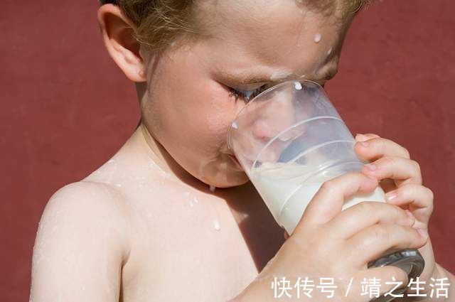 豆制品|龙凤胎男孩天天喝牛奶，女孩天天喝豆浆，六年后身高相差18厘米