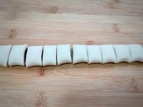 面包|最近儿子迷上这个早餐,比面包口感松软,满满都是料,特好吃