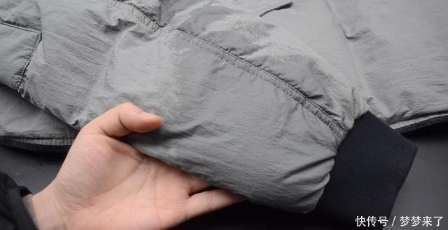 水洗|羽绒服脏了不用水洗,教你一个方法,比洗衣店洗的还干净,真好用