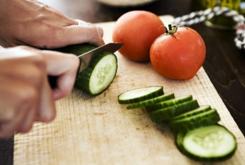 黄瓜|黄瓜不能与2种食物“一起吃”,等于没病找病,别再犯错