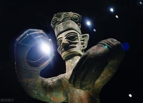 古巴蜀国$古巴蜀国没有文字，却能改写了华夏文明，三星堆文明到底有多牛