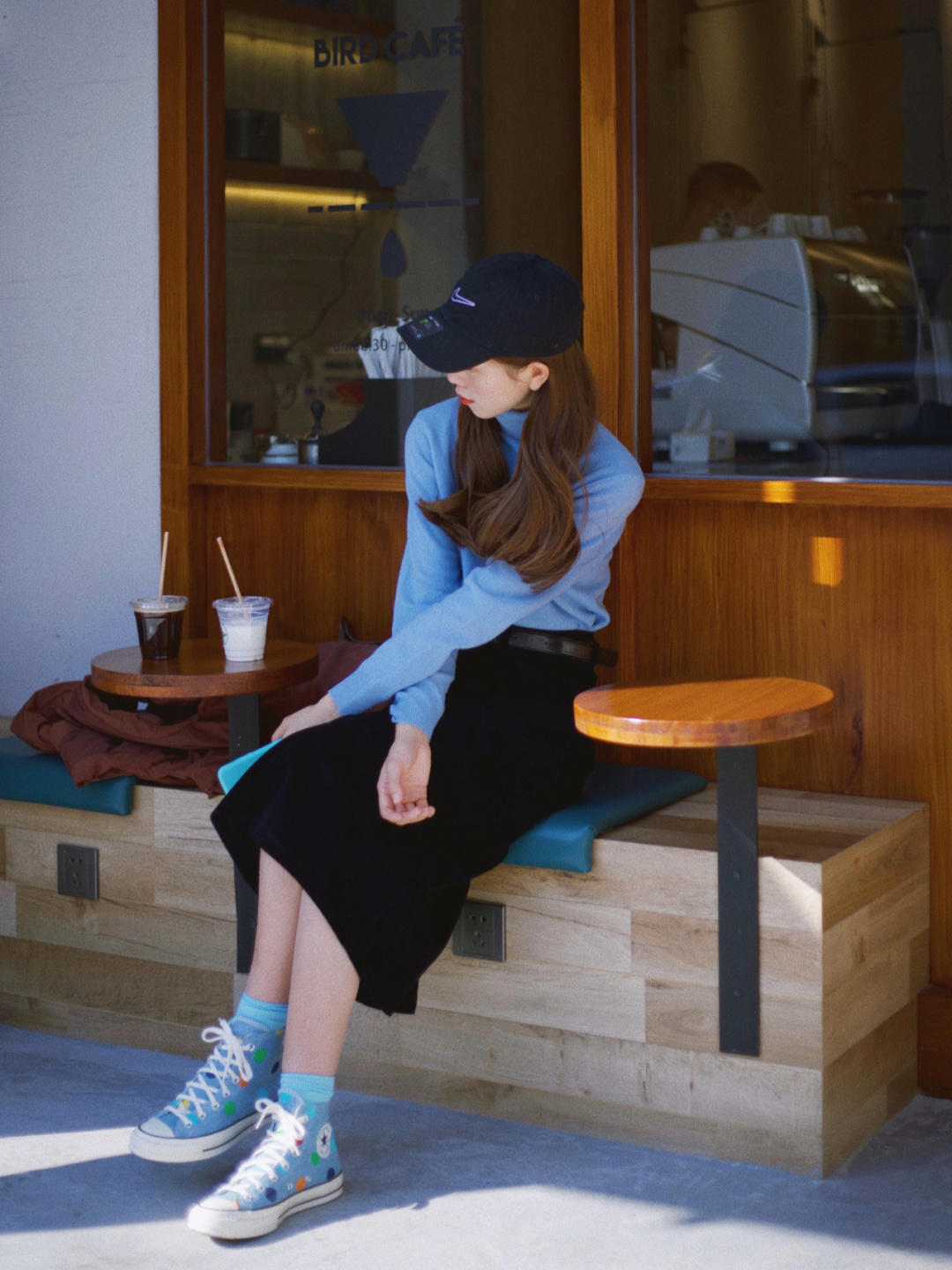 博主 30+女性如何摆脱土气感?针织衫搭配半身裙,高级时髦又减龄