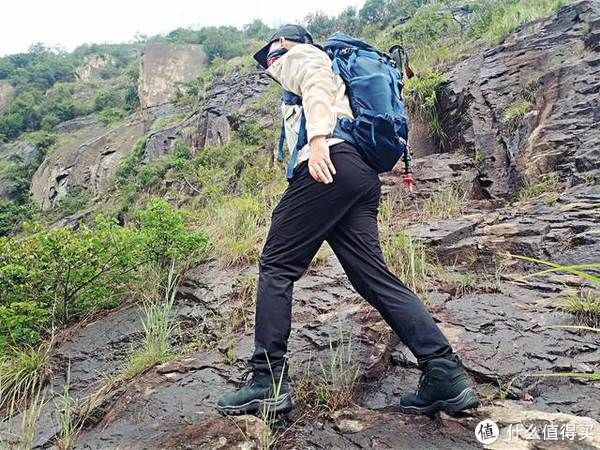 牛皮|纵享探索乐趣：OUNCE遨游仕T1B登山鞋体验