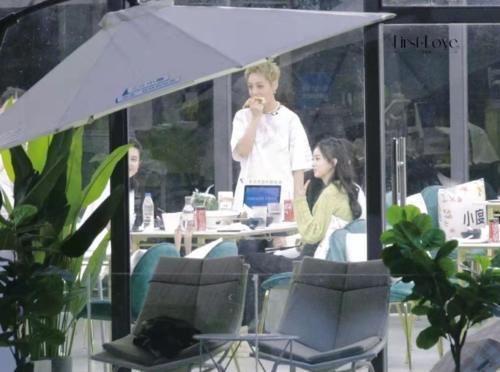 丁真|赵丽颖《中餐厅5》路透，与宁静张碧晨热聊，化身前台小妹忙不停