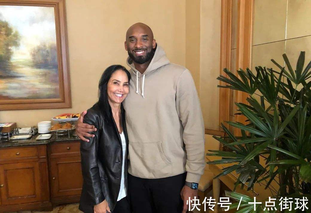 球鞋|科比为何不签耐克终身合同?生前已筹备独立,首款曼巴球鞋图已出