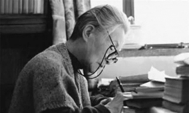 林徽因$被张爱玲讽刺,被林徽因怼,被鲁迅瞧不起,为何她们都看不惯冰心