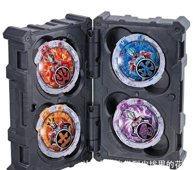 罗布奥特曼琥珀形态罗布即将出现,这形态是打败暗黑欧布的关键