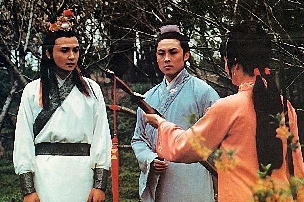 自尽!《红楼梦》中最刚烈的女子,因为被心上人误会,手持鸳鸯剑自尽