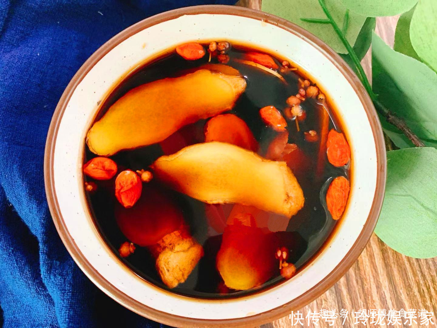 體內(nèi)濕氣|生姜和“它”是天生一對,每天喝一碗,排出體內(nèi)濕氣,腰肢變細(xì)了