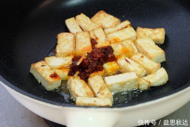 奥尔良|豆腐这做法简直绝了！无比下饭的家常菜，好吃到停不下来