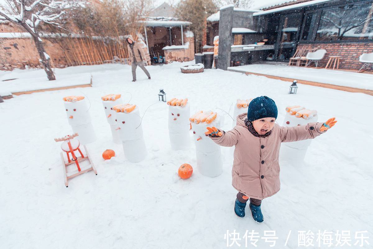 土房|2年砸下50万，他将土房改造成豪宅，见到雪中的庭院，我哭了