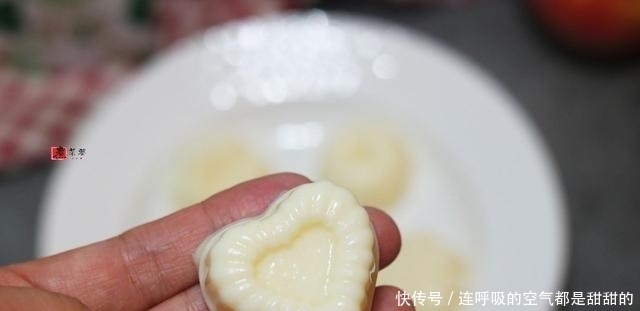 原来孩子们爱吃的高钙奶酪棒,做法这么简单,才5块钱能做1大盘