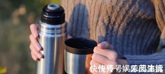 重金属|“夺命保温杯”被曝光,放入热水出来却是毒水,很多家长仍在购买