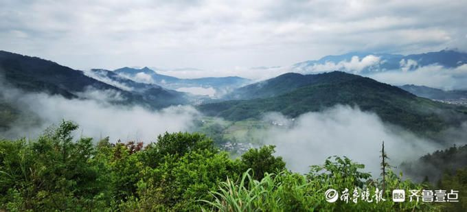 滑翔伞|雨后的宏村滑翔伞培训基地，令人窒息的美