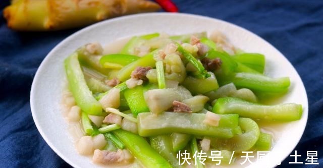 多吃|小暑临近，不管有钱没钱，这“4种瓜”多吃点，清暑解热好处多多！