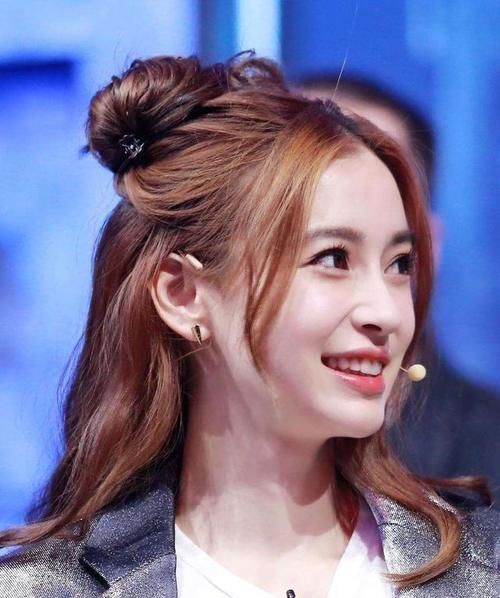 发际线|发型师透露:女生这3种发型留久了,发际线会易上移,赶紧换了吧