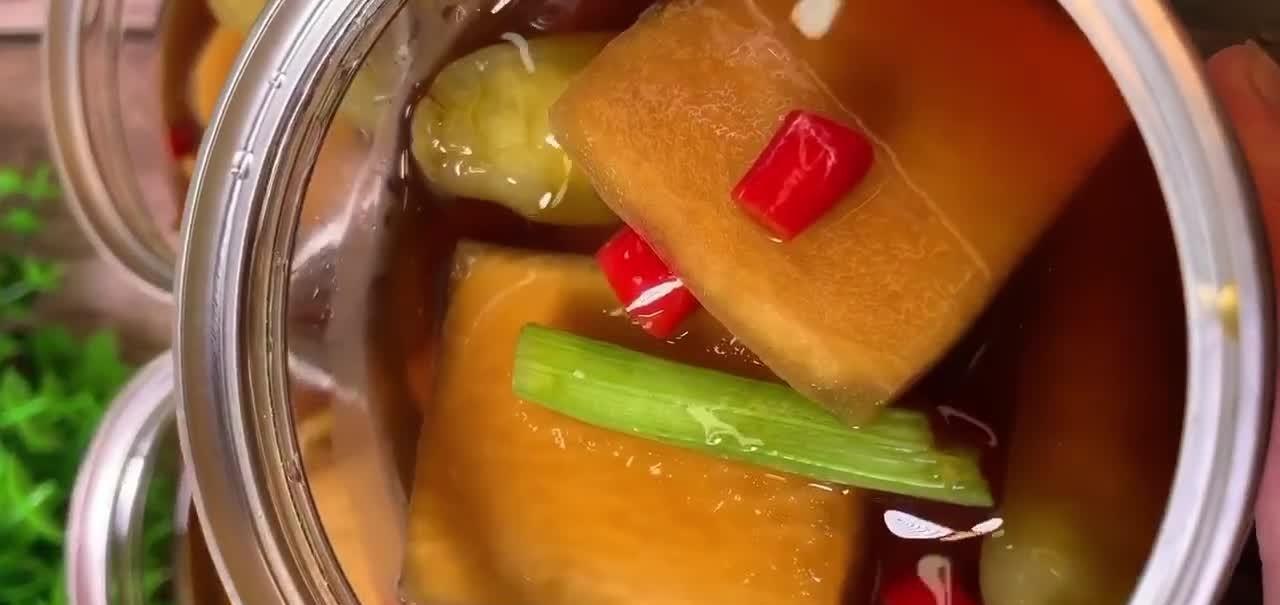 妈妈做的酸辣萝卜，酸辣酸脆清热解毒，亲戚都抢着要！