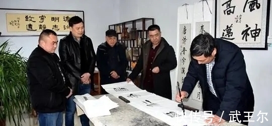 中书协#中书协主席毛国典书法引争议,结字奇险清朗,网友却说:华而不实