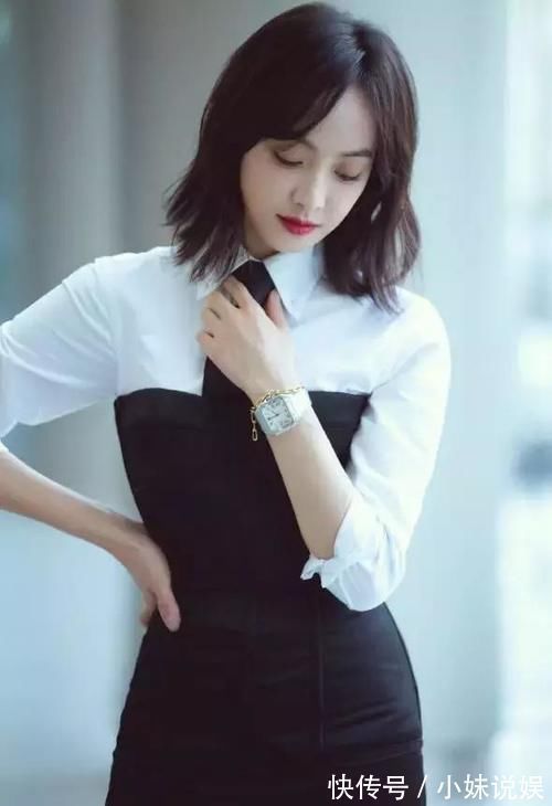 姐姐 姐姐太撩了,白衬衫配包臀裙够性感了,还玩领带杀想帅哭多少人