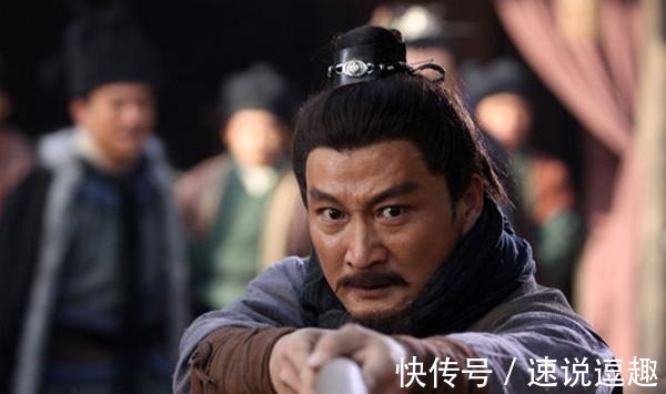 洪教头|此人不在乎林冲, 主动搦战, 结果两回合分出输赢