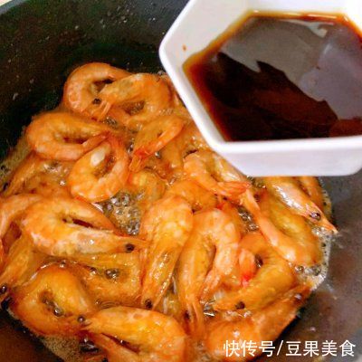 快手|这样做的油焖大虾~简单快手~好吃到舔手指