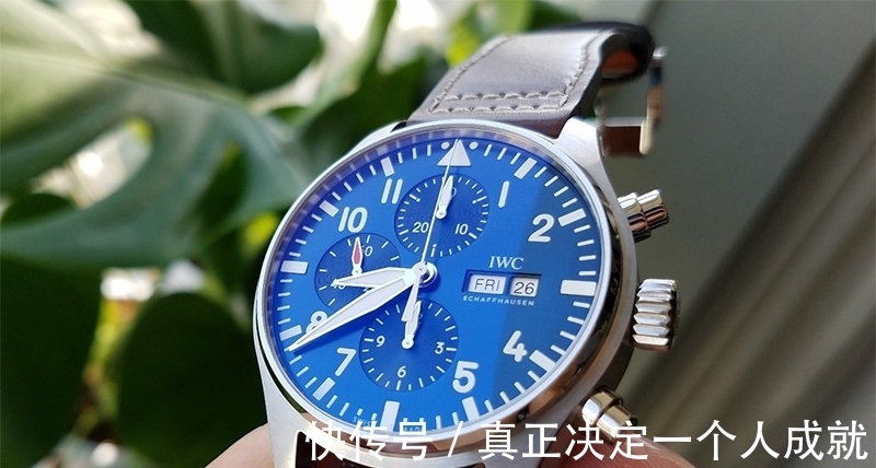 腕表|三十岁男士如何选手表才更年轻,选好配色是关键