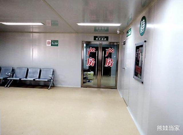 独自一人|孕妇深夜生二胎，女儿独自一人在产房外等候，护士询问后哽咽