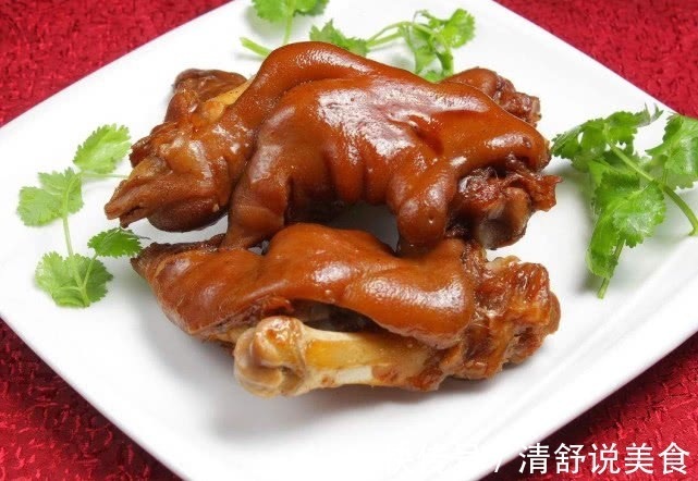 卤猪蹄时，有一个步骤不能少，这样做出的猪蹄更香更入味