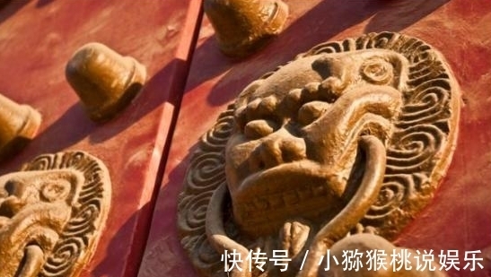 青铜器|河南老伯钓鱼钓出“乌龟”，龟背插着4支铜箭，专家：钓了18亿