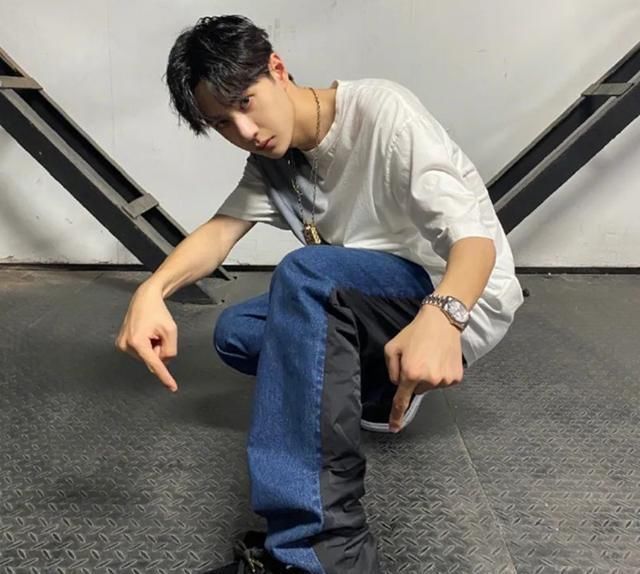 可玩性 夸张!土豪的迪拜店为了发售一双耐克鞋款,专门开发了一个游戏!