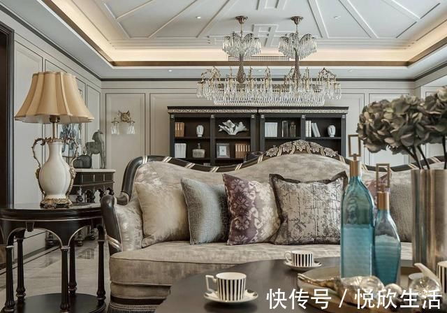 别墅|大气天成的三层别墅,超大露台观景绝佳,村里房子全被比下去