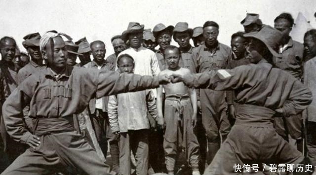 般的|珍贵老照片:清朝王爷比小鲜肉还帅,最后一张如芙蓉出水般的美人