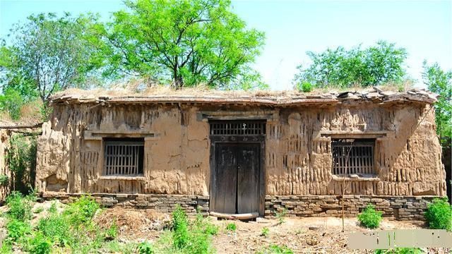 宅基地使用权|农村的闲置房子没人住,国家能不能收回看完你就知道了