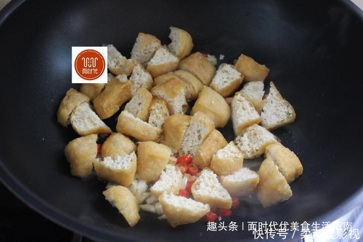 美食生活|家人三天两头要吃这菜,2块钱成本一大盘,比肉解馋,顿顿吃不腻