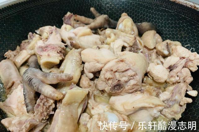 做法|一只鸡的神仙做法,满屋飘香,端上桌,只吃鸡就够了
