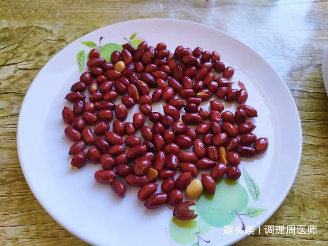 茼蒿|晚上老失眠，多吃“助眠菜”，物美价廉，改善睡眠，效果甚好