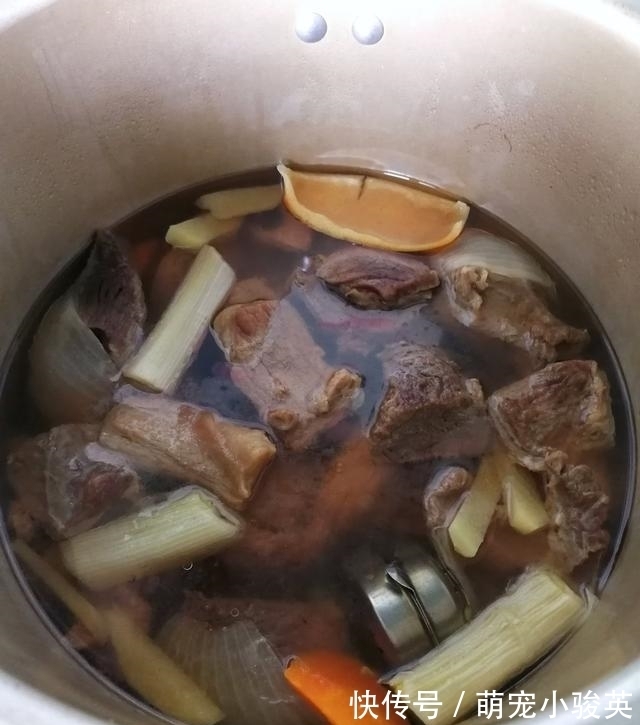 西红柿|一家三口的简单晚餐，悄悄走红朋友圈，网友：平淡真实幸福小日子