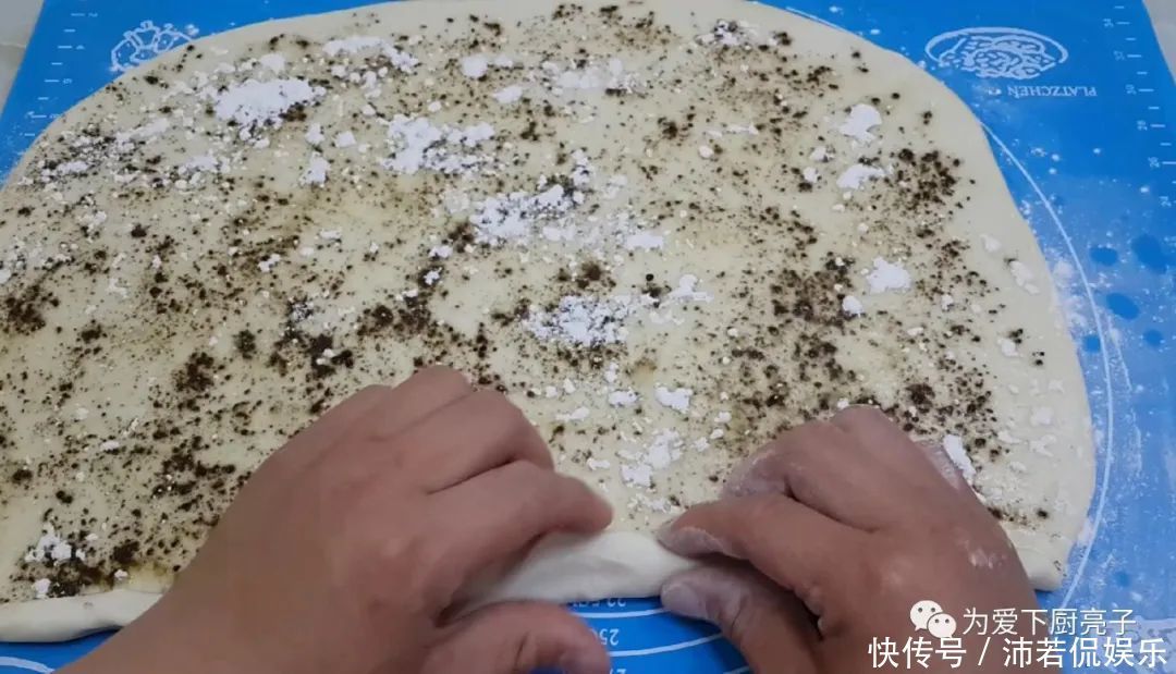 鸡蛋|烙饼这么做太香了,加3个鸡蛋,比手抓饼还香,做一次三天不起早