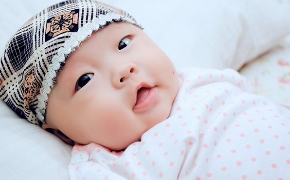 宝妈|宝宝睡醒后的三个“小举动”,说明大脑发育好,宝妈对照一下吧