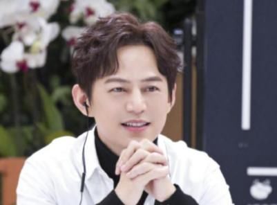 造謠|何炅為節(jié)目組的失誤鞠躬道歉,結(jié)果《創(chuàng)4》立馬發(fā)文倒打一耙,網(wǎng)友:好無(wú)語(yǔ)