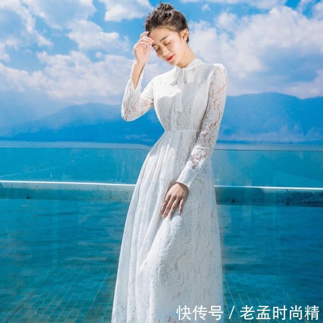 周冬雨 一件仙气的网纱刺绣连衣裙惊艳这个春夏,你的美可以自己掌控