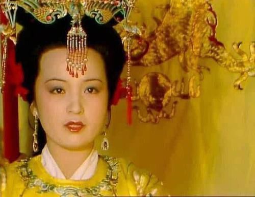 都只看到贾母长寿,谁看到她一生经历过的苦?秦可卿和元春都不如