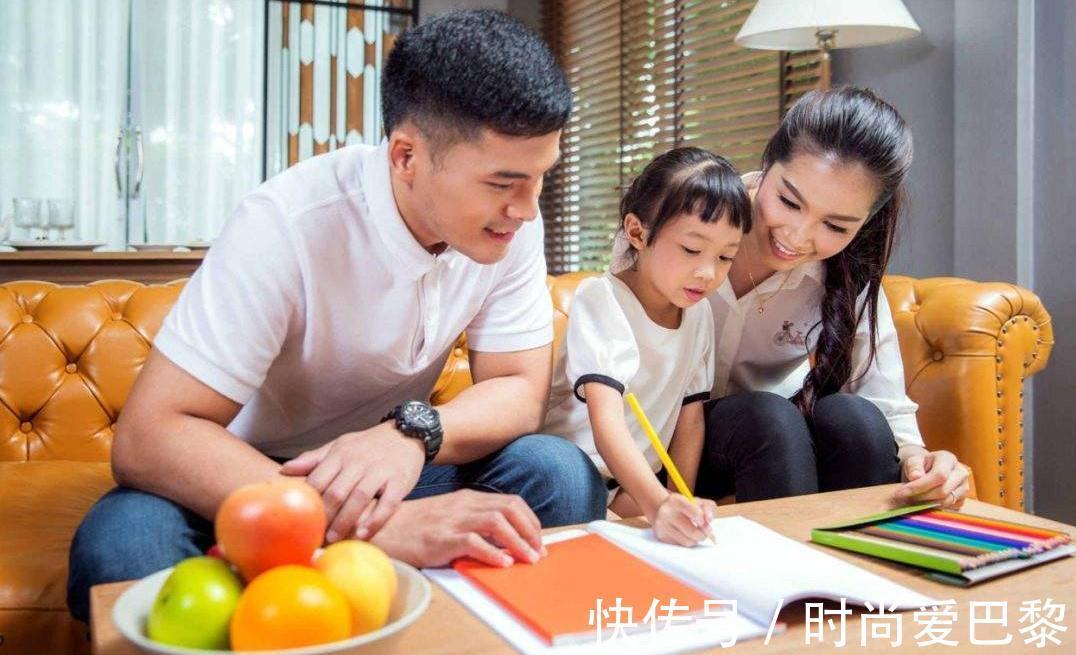 习惯|想让孩子阳光自信,爸爸先自查,改掉3个习惯,娃受益一生