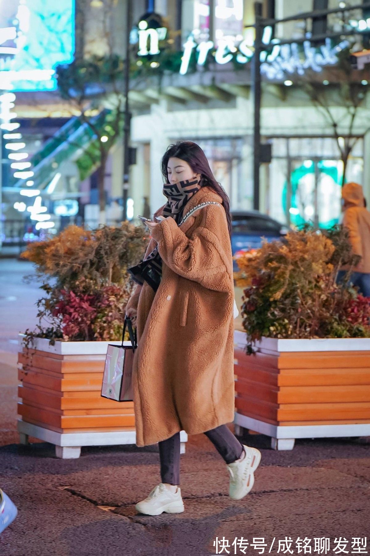 毛呢 精致女人更爱毛绒外套，高级贵气还好搭，用来过年凹造型更有品味