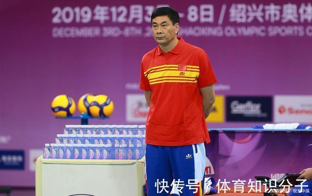 集训|李盈莹已成中国女排新核心?蔡斌开启集训,她却成特例,自带教练