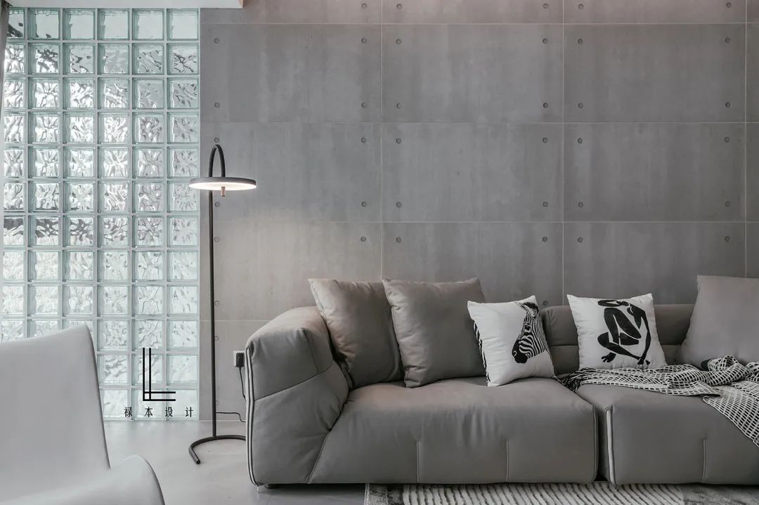极简|137㎡现代极简，圆弧形的墙角与门洞，简约洁白的时尚感