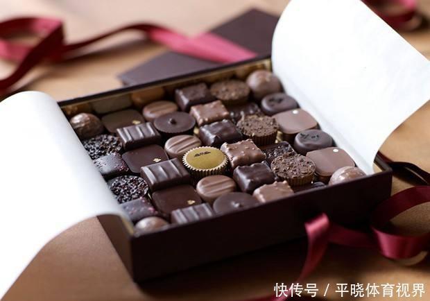巧克力|原来巧克力凹槽有这个作用,误会了它20年,还以为只是为了好掰呢