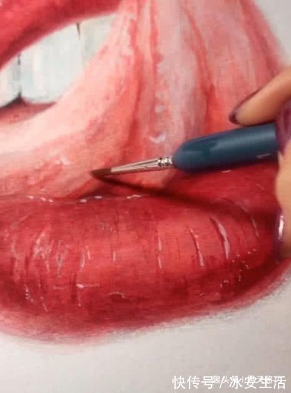 逼真@为什么说美术生都是细节狂魔,画舌头太基础,画口水才是真的强!