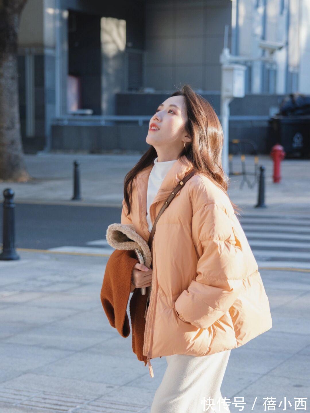 洋气|女人无论年纪多大,穿“羽绒服”都能时髦洋气,跟博主照穿就行