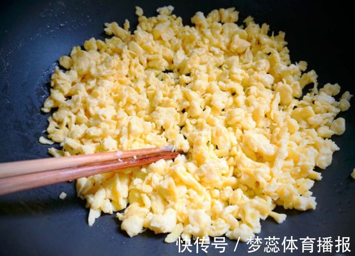 生长发育|这菜看起来很脏，实则营养很多，含钙量高，孩子多吃猛长个！